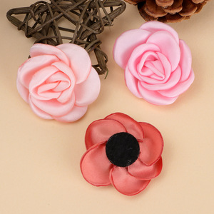 Broche de flor de rosa con borde quemado de 4.5 cm, de resina, accesorio para el cabello de mujer, regalo, corsage, joyería de moda - Product Image 3