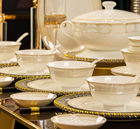Service de table personnalisé de luxe en céramique européenne, vaisselle moderne en grès avec bordure dorée
