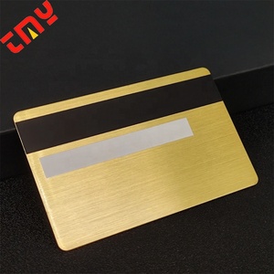 <span class=keywords><strong>Tarjeta</strong></span> <span class=keywords><strong>de</strong></span> <span class=keywords><strong>Crédito</strong></span> <span class=keywords><strong>Visa</strong></span> <span class=keywords><strong>de</strong></span> Acero Inoxidable Cepillado con Corte Láser, Acabado Dorado Cepillado, Más Vendida - Product Image 2