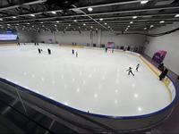 Planche de patinage sur glace en UHMWPE pour patinoire extérieure, panneaux de glace synthétique durables, découpe sur mesure, OEM/ODM disponible