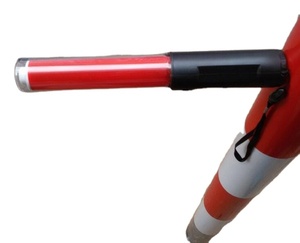 携帯型短尺滑り止め磁気ハンドル付きトップトーチLED交通警告棒、交通警備用安全バトン（クリップ付き） - Product Image 6