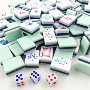 Tuiles <span class=keywords><strong>de</strong></span> jeu <span class=keywords><strong>de</strong></span> Mahjong/<span class=keywords><strong>Poker</strong></span> <span class=keywords><strong>de</strong></span> luxe en acrylique/mélamine à 4 couches, anti-décoloration, gravées au laser, pour 4 joueurs, durables et écologiques - Product Image 1