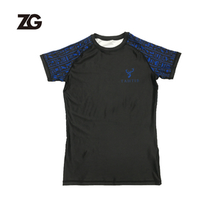 Ensemble de rashguard de MMA et de <span class=keywords><strong>Jujitsu</strong></span> pour <span class=keywords><strong>femme</strong></span>, personnalisé par le fabricant, à compression et sublimation - Product Image 3