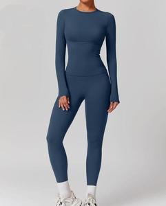 Женский спортивный комплект из 2 предметов - Product Image 2
