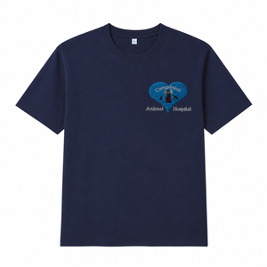 T-shirt personnalisé brodé pour réceptionniste vétérinaire, idéal pour l'été, avec logo d'hôpital vétérinaire, pour uniforme du personnel de clinique - Product Image 1