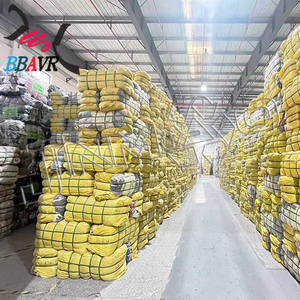 โรงงานจีน ผู้ผลิต ขายส่ง กางเกงวอร์มกีฬาผู้หญิง โพลีเอสเตอร์ เกรด B C แบรนด์ดังระดับนานาชาติ  แบบมัดรวม  เสื้อผ้ามือสอง - Product Image 5