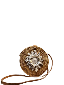 กระเป๋าสะพายหวายทรงกลมพิมพ์ลายดอกไม้ - Product Image 6