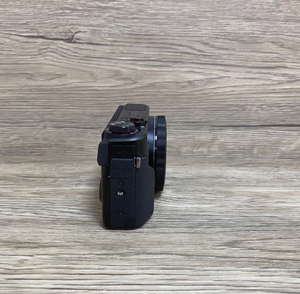 Gamme polyvalente de 24 à 100 mm + zoom optique 4,2x — des selfies grand angle aux portraits téléobjectif, une seule caméra fait tout ! - Product Image 5