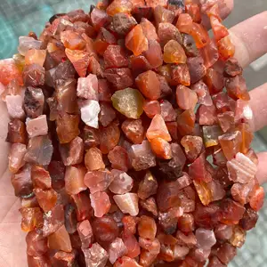 थोक प्राकृतिक कच्चे पत्थर 8-10mm अनियमित मुक्त किसी न किसी लाल सुलेमानी पत्थर मोती