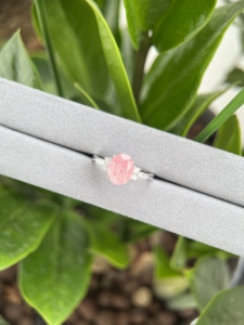 Pietre Preziose Sintetiche Anster Taglio Ovale 1-20ct Colore Rosa Chiaro Effetto Ghiaccio Frantumato per Gioielli - Product Image 5