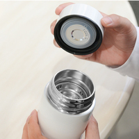 Pantalla de temperatura Led inteligente Aislamiento de metal Botellas de agua Termo Acero inoxidable Frasco de vacío inteligente