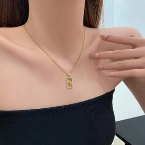 แฟชั่นทอง18K สแตนเลส3D เรียบจี้รูปดาวห้าแฉกสร้อยคอเกลียวสองชั้นลายการ์ตูนท้องฟ้า - Product Image 3