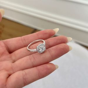 Fabricant de bijoux de luxe Dylam, bagues de cocktail en argent 925, pierre de moissanite 1,59 ct couleur D VVS1, bague de mariage - Product Image 5