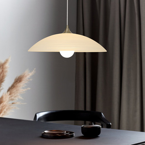 Lámpara Colgante LED de Cristal con Diseño de Ondas de Agua Estilo Bauhaus Japonés Retro, Altura Ajustable, Luz Blanca Cálida para Comedor - Product Image 4