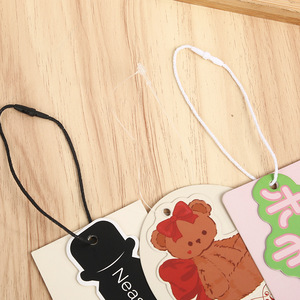 Étiquettes suspendues pour vêtements d'enfants Dohamiee, rectangulaires, avec logo personnalisé, pour usage intérieur - Product Image 3