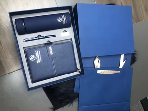 مجموعة زجاجات ودفاتر ترويحي مع شعار شخصي مجموعة زجاجات وقلم للضيوف في حفل الزفاف وهدايا عيد الميلاد التذكارية - Product Image 6