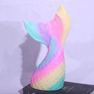 Tirelire en vinyle en gros en forme <span class=keywords><strong>de</strong></span> <span class=keywords><strong>queue</strong></span> <span class=keywords><strong>de</strong></span> <span class=keywords><strong>sirène</strong></span>, animal marin peint, pour boîte à monnaie <span class=keywords><strong>de</strong></span> <span class=keywords><strong>fille</strong></span>, idéale pour les promotions - Product Image 2