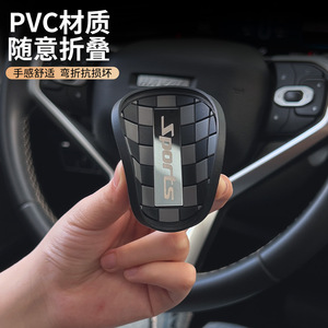 Posavasos para coche transfronterizos, venta directa de fábrica, gran cantidad en stock, posavasos antideslizantes de PVC con logo metálico para vasos de coche - Product Image 4