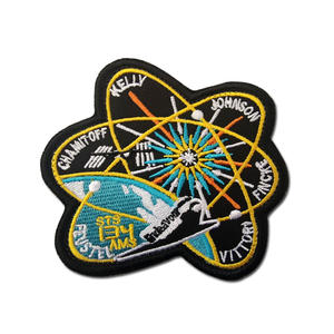 Patch spatial brodé en PVC caoutchouté NASA à thermocoller/coudre pour vêtements, sacs et chapeaux - Product Image 5