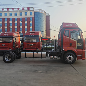 Camions FAW J6G 4x2 Camions <span class=keywords><strong>de</strong></span> fret Camions tracteurs avec cabine flottante haute pour le <span class=keywords><strong>transport</strong></span> <span class=keywords><strong>de</strong></span> véhicules - Product Image 2