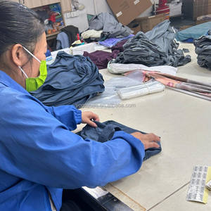 Toalla de microfibra con cremallera para bolsillo, ideal para cubrir bancos de gimnasio, toalla para tapete de yoga y fitness, toalla de viaje portátil de gamuza. - Product Image 5