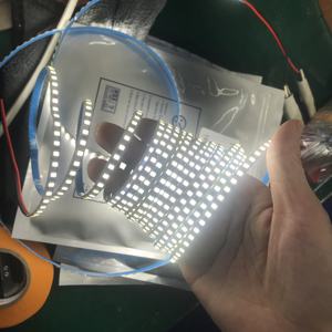 Mince 12vdc 4000K Blanc Naturel 14 w/m 1.7cm Coupe 180LED/m Smd 5mm Bande Conseil avec 4*10mm Côté Émetteur Néon <span class=keywords><strong>Tube</strong></span> 1 mètre Longueur - Product Image 3