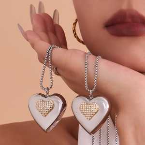 Chaîne à breloque cœur bicolore imperméable, zircon brillant, plaqué or, acier inoxydable, bijoux pour femmes - Product Image 2
