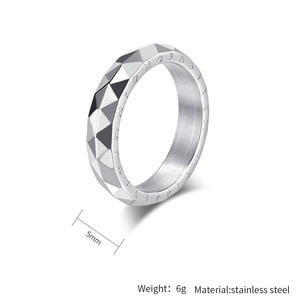 Anillo de brújula vikinga personalizado con runas, banda de acero inoxidable facetada con corte de diamante, joyería nórdica minimalista <span class=keywords><strong>para</strong></span> hombre - Product Image 3
