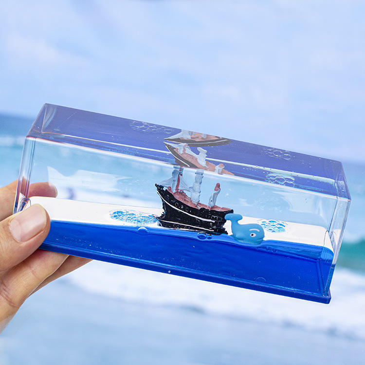 Bateau + baleine bleue