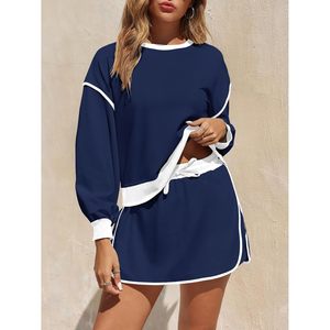 Fisoew Ensemble de survêtement 2 pièces pour femme, sweat-shirt à col rond, jupe-short taille haute, respirant, sportif, pour le tennis et la course à pied - Product Image 2