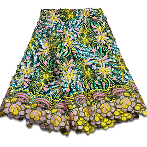 Tessuto con Stampe Colorate e Delicati Motivi Floreali Ricamati in Stile Ankara Wax Prints <span class=keywords><strong>Guipure</strong></span> 3D Lace - Product Image 3