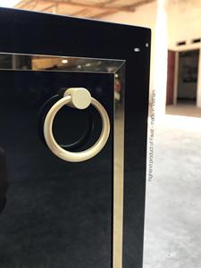 Meuble de salle de bain moderne de luxe noir brillant avec garniture en métal doré et miroir mural ovale pour hôtel, appartement, villa - Product Image 2