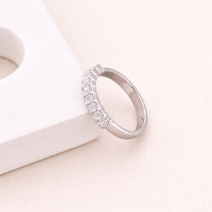 Anillo de Media Eternidad con Diamantes de Corte Esmeralda Cultivados en Laboratorio en Oro Blanco/Rosa/Amarillo de 14K |   Joyería Fina Personalizada de Lujo Chapada en Rodio - Product Image 3