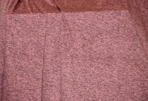 ผ้าเจอร์ซีย์ถักลายเฮเธอร์สีไวน์ สำหรับชุดกีฬา ระบายเหงื่อได้ดี ผลิตจากโพลีเอสเตอร์ 100% ขนาด 60 นิ้ว - Product Image 4