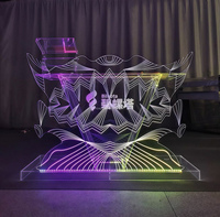 Cabine DJ en acrylique illuminée avec gravure personnalisée et design de pilier, table LED lumineuse pour boîte de nuit et bar à domicile