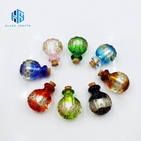 Pendentif diffuseur d'huiles essentielles et de parfums en verre de Murano fait main, mini-bouteille, style lampwork, breloque tendance pour la fabrication de bijoux