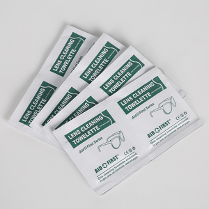 Lingettes nettoyantes et désinfectantes multi-usages jetables anti-buée pour lunettes avec boîte de présentation - Product Image 2