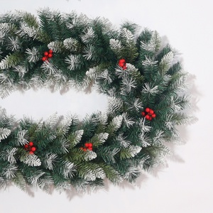 Decoración <span class=keywords><strong>de</strong></span> frutas rojas <span class=keywords><strong>de</strong></span> ratán <span class=keywords><strong>de</strong></span> Navidad <span class=keywords><strong>de</strong></span> PVC ignífugo e ignífugo 270cm tienda <span class=keywords><strong>de</strong></span> centro comercial denso impermeable al por mayor - Product Image 5