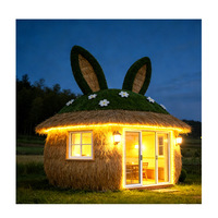 Cabane créative traditionnelle en forme de lapin avec toit en chaume, grand gazebo extérieur pour zones panoramiques et fermes, maisonnette en HDPE et EPS