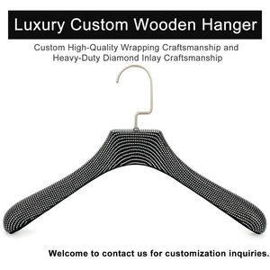 Cintres en cuir personnalisés LINDON avec strass et <span class=keywords><strong>bois</strong></span>, design luxueux pour les magasins de vêtements haut de gamme et les présentoirs de boutiques - Product Image 5