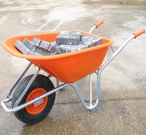 Belle Warrior Wheelbarrow Orange 100L, pneu à profil extra large à crampons profonds anti-crevaison avec plateau en HDPE et roulement à aiguilles - Product Image 6
