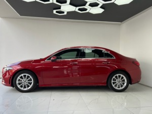 Offerta Speciale: Mercedes-Benz Classe A A200L Usata del 2019 in Buone Condizioni, Motore Turbo 1.3T, Trazione Anteriore, Cambio a 7 Velocità, Cerchi R17 - Product Image 2