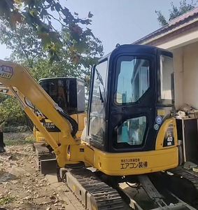 รถขุดขนาดเล็ก Komatsu PC40 มือสอง น้ำหนักใช้งาน 4 ตัน เครื่องยนต์ Cummins พร้อมใช้งาน เครื่องจักรอุตสาหกรรมจากจีนสำหรับขาย - Product Image 3