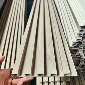 Pannello Murale W200*20 Impermeabile in WPC, Design Moderno Scanalato, <span class=keywords><strong>per</strong></span> Esterni, Hotel, Uffici, Garanzia 5 Anni - Product Image 5