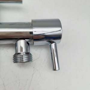 Compagnon de toilette Séparateur d'eau en 4 parties Vanne triangulaire Robinet de douche d'angle à trois voies One-In-Two-Out Accessoires de robinet d'hôtel - Product Image 5