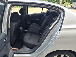 Voiture Dongfeng <span class=keywords><strong>Peugeot</strong></span> <span class=keywords><strong>308</strong></span> 5-Seat voiture à essence à transmission automatique d'<span class=keywords><strong>occasion</strong></span> avec toit ouvrant panoramique - Product Image 4