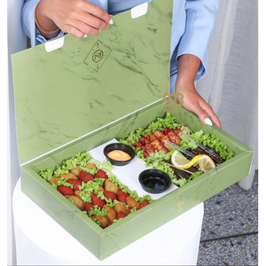 Caja de embalaje personalizada para comida árabe: Caja de papel para rollos de queso y hojas de uva rellenas libanesas, caja para llevar bolas de kibbeh veganas con salsa. - Product Image 2