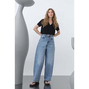 Pantalones Vaqueros Azules Holgados para Mujer, Marca Soul - Jeans de Pierna Ancha Cómodos para un Estilo Urbano Informal - Moda Moderna para el Día a Día - Product Image 1