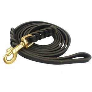 Nuovo Arrivo 2023: Guinzaglio per Cani Resistente in Acciaio Inossidabile e Pelle, Intrecciato con Stampa e Rivetti, Lungo, Colori Marrone e Nero - Product Image 3