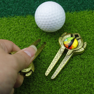 Nouvel outil de réparation de divots de golf créatif 3D Devil's Eye Green Fork LY260105-2 - Product Image 3